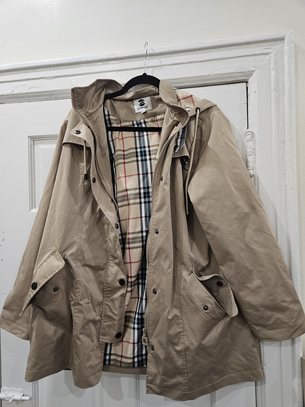 Classic Beige Trench Coat with Plaid Lining